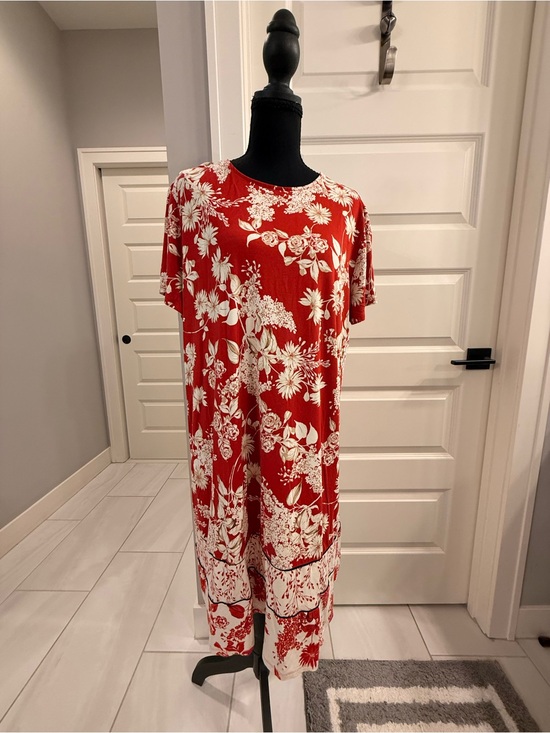 J. Jill Dresses & Skirts - J. Jill Red and White Floral Short-Sleeve Midi Dress.❤️🌹
